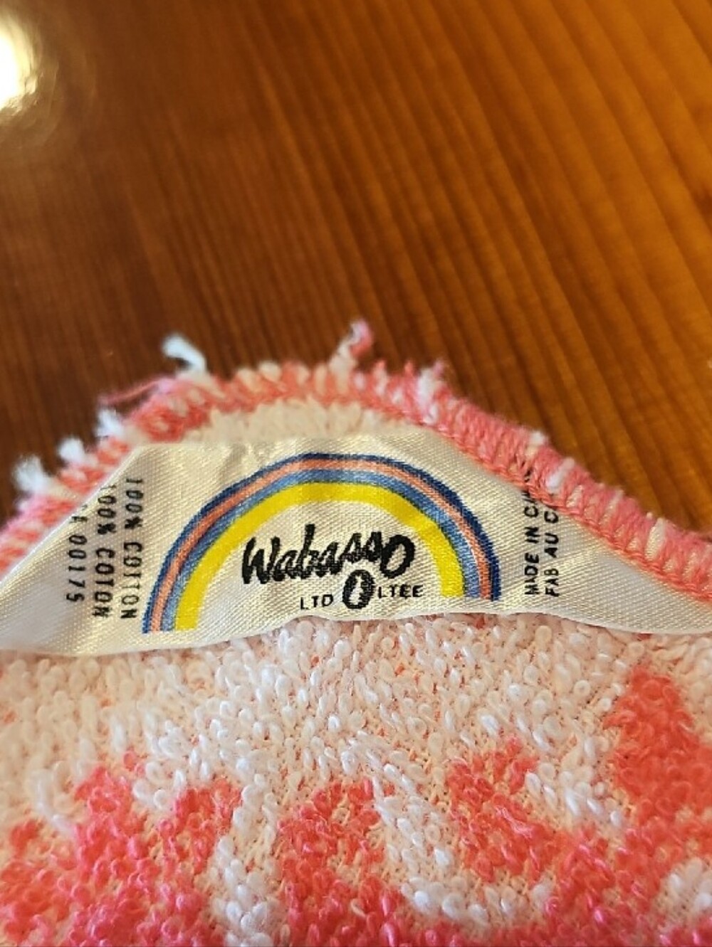 Vintage 3 Piece Wabasso Pink and White Bath Towel Set - Picture 6 of 9